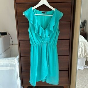 Size L TNFC London Dress